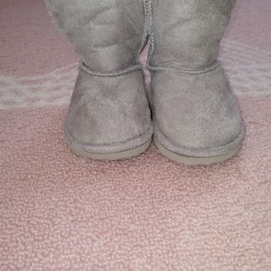 Little girl toddler boots. Size 6.5
